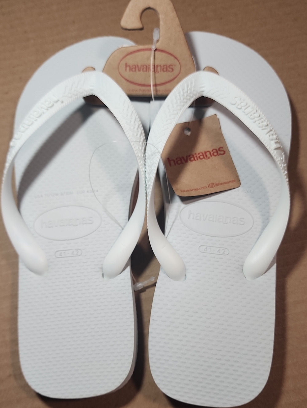 Havaianas White Flip Flops, Size W 11/12 M 9/10